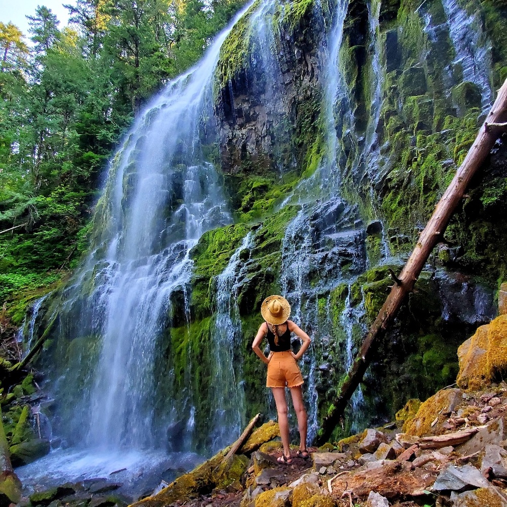 Meet your Posher, Emily